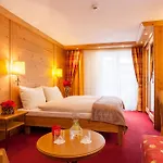 Hotel Holiday Hotel 3*