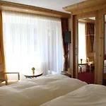 Hotel Holiday Hotell