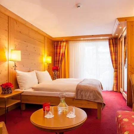 Hotel Holiday Ξενοδοχείο 3*