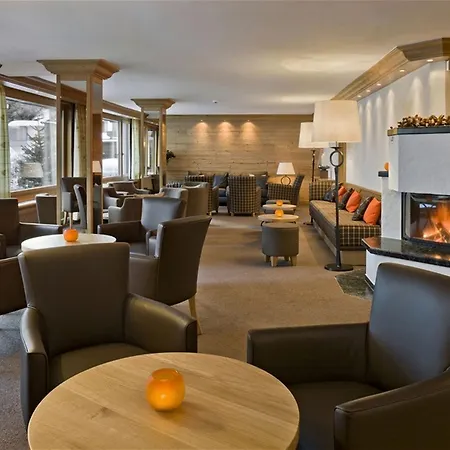 Ξενοδοχείο Hotel Holiday 3*