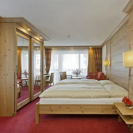 Hotel Holiday Ζερμάτ