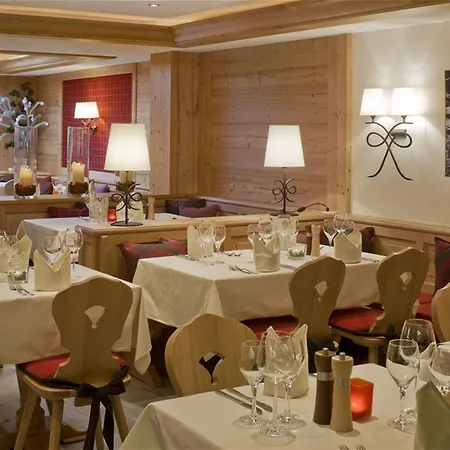 Hotel Holiday 3*
