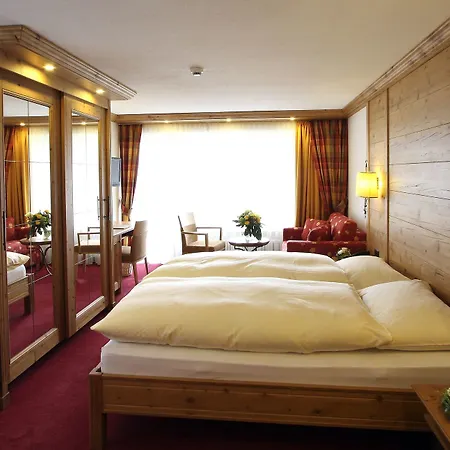 Hotel Holiday Ξενοδοχείο 3*