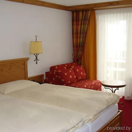 Hotel Holiday Ξενοδοχείο