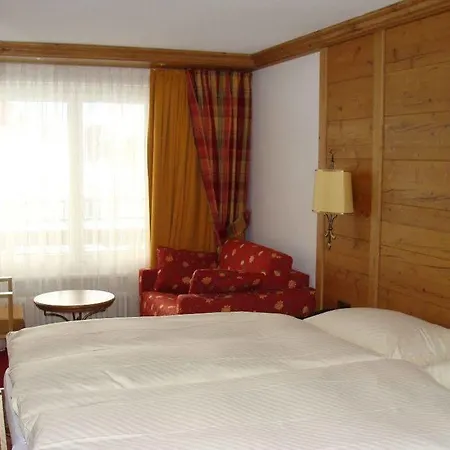 Ξενοδοχείο Hotel Holiday