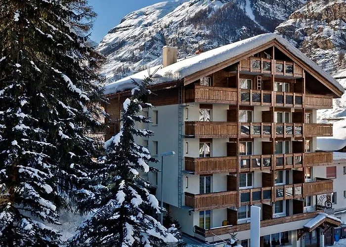 Hotel Holiday Hotel 3*