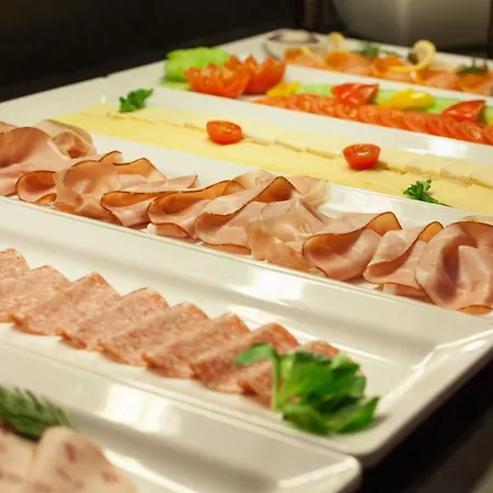 Hotel Holiday 3* Ζερμάτ